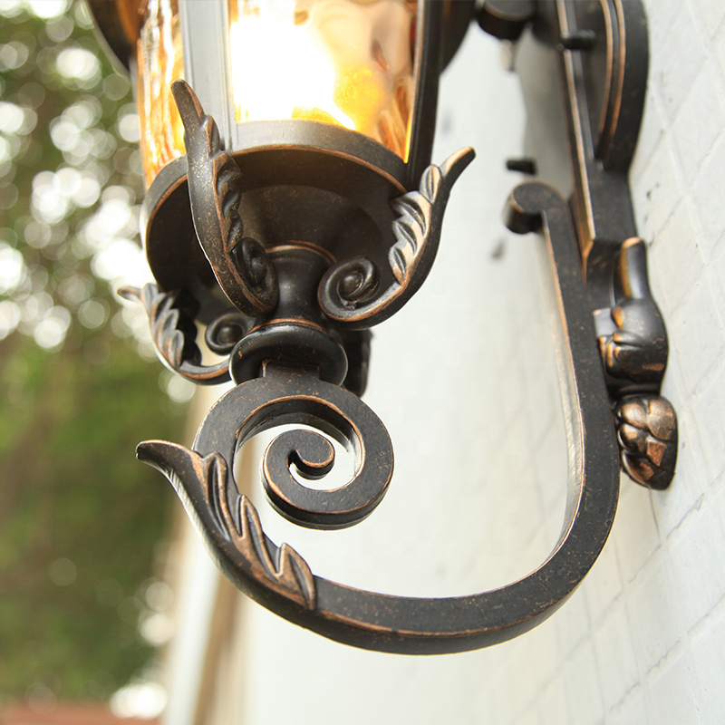 Classic Style Antique Waterproof Wall Light For Outdoor