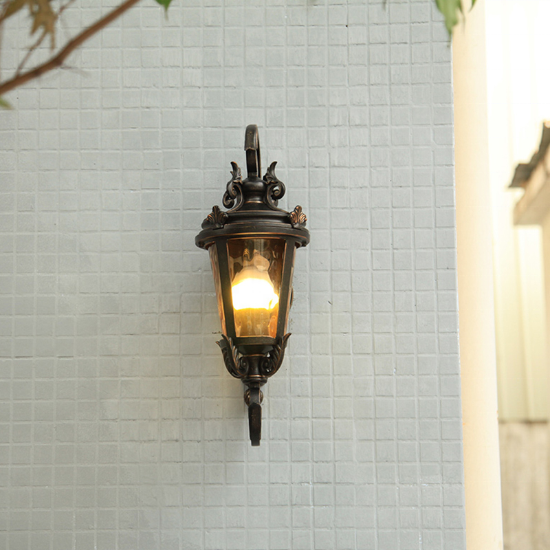 Classic Style Antique Waterproof Wall Light For Outdoor